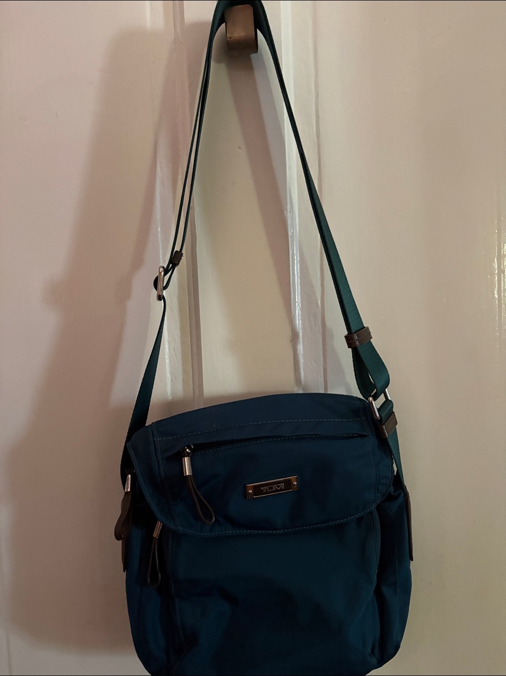 Tumi Men's Dark Teal Nylon Messenger Bag with Green Strap - Picture 2 of 12
